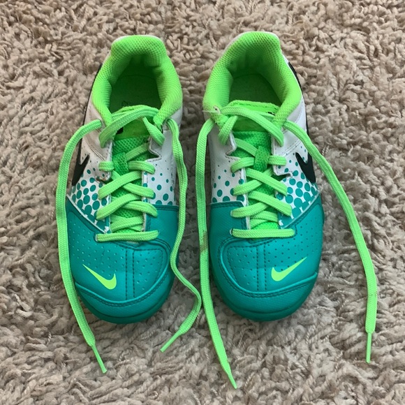 Nike Other - Nike sneakers for indoor ⚽️